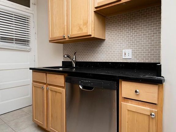 2nd image of 1251 W Henderson St #20