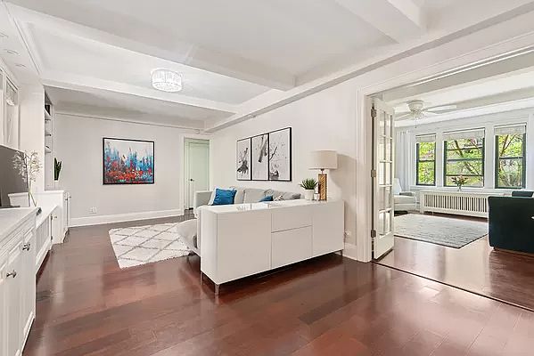 1st image of 65 W 95th St APT 3C