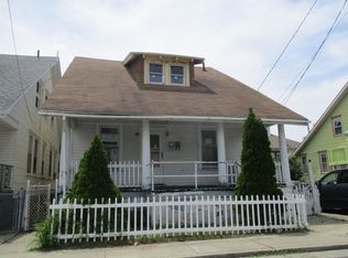 18 Trenton Ter, Atlantic City, NJ 08401