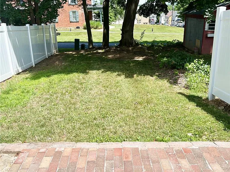 15 W Chestnut St — Photo 15