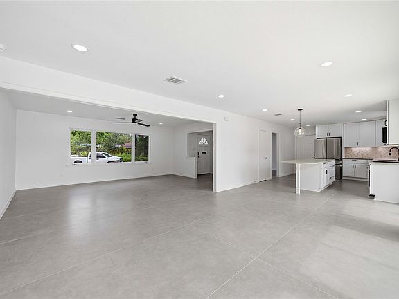 5th image of 8419 Bluegate Ct