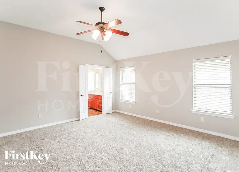 5829 Nathaniel Dr — Photo 7