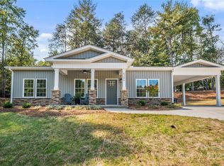 6386 Cathedral Dr, Hickory, NC 28601