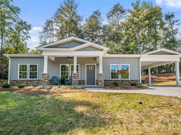 6386 Cathedral Dr, Hickory, NC 28601
