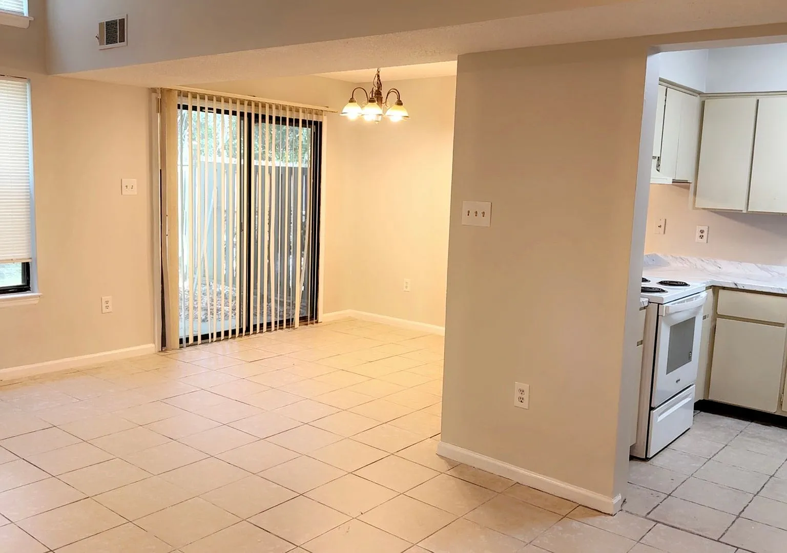 Southside home for rent — Photo 2