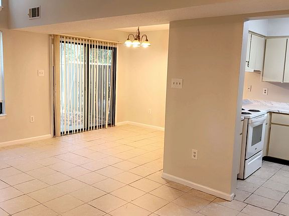 2nd image of 153 Holland Park Cir