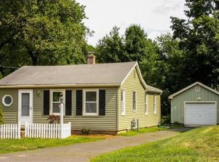 277 Maple St, East Longmeadow, MA 01028