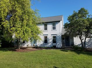 3548 Fayette Ln, Green Bay, WI 54311
