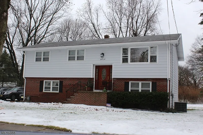 31 Corwin St photo 1