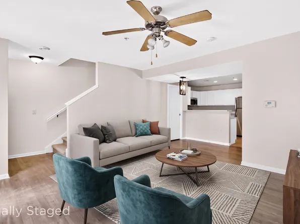 6720 Fairhaven Rd APT 10, Madison, WI 53719