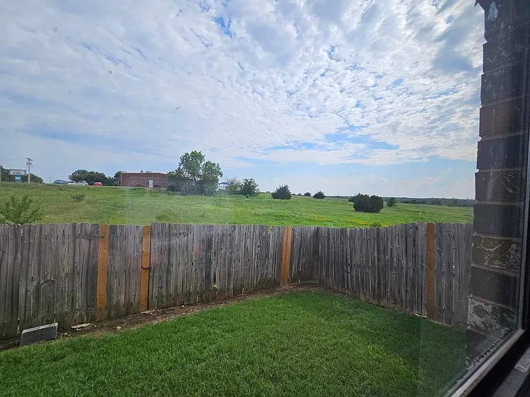 2737 NE Euclid Ave #A — Photo 11
