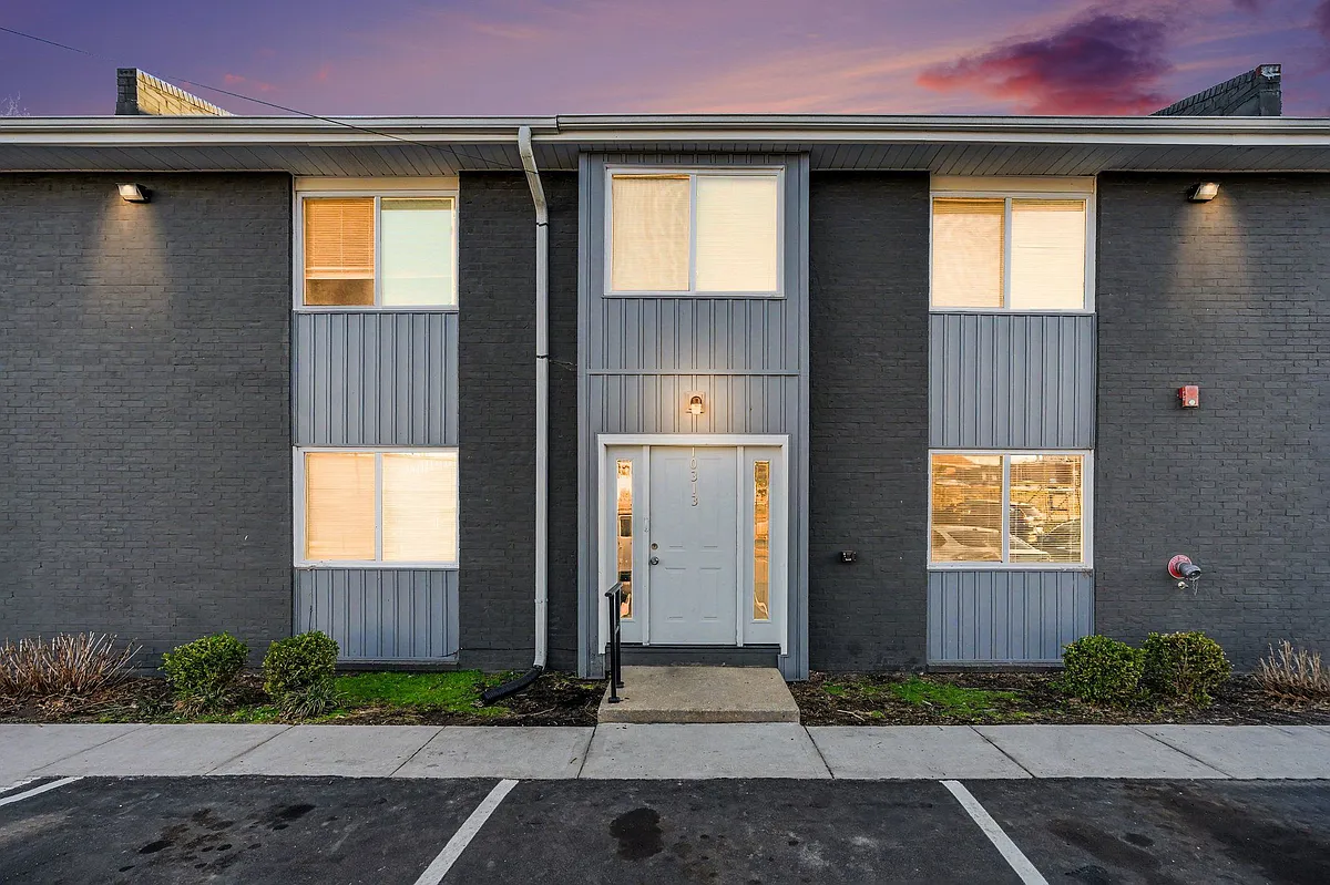 Building Photo - Beverly Place Apartments