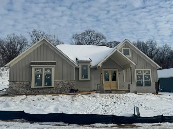 18028 Erin Ct, South Bend, IN 46637