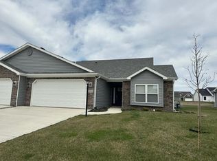 3933 Gussie Ct, Warsaw, IN 46582