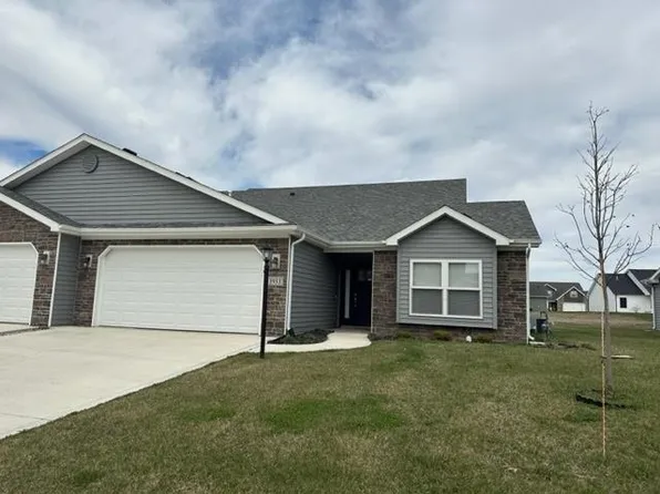 3933 Gussie Ct, Warsaw, IN 46582