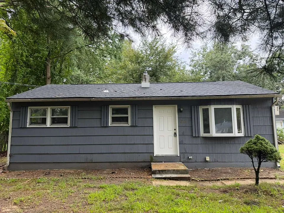 68 Ronald Rd