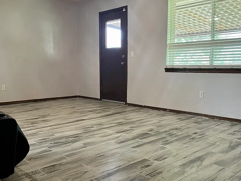 1000 Cottonwood Dr — Photo 16