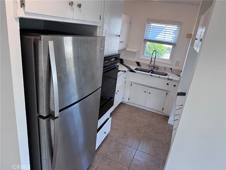 360 16th Pl — Photo 8