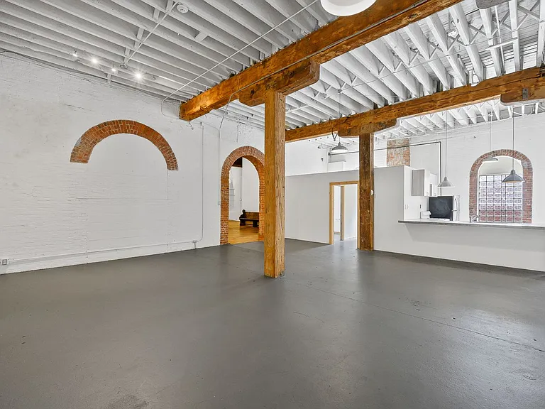 1622 Vine St — Photo 11