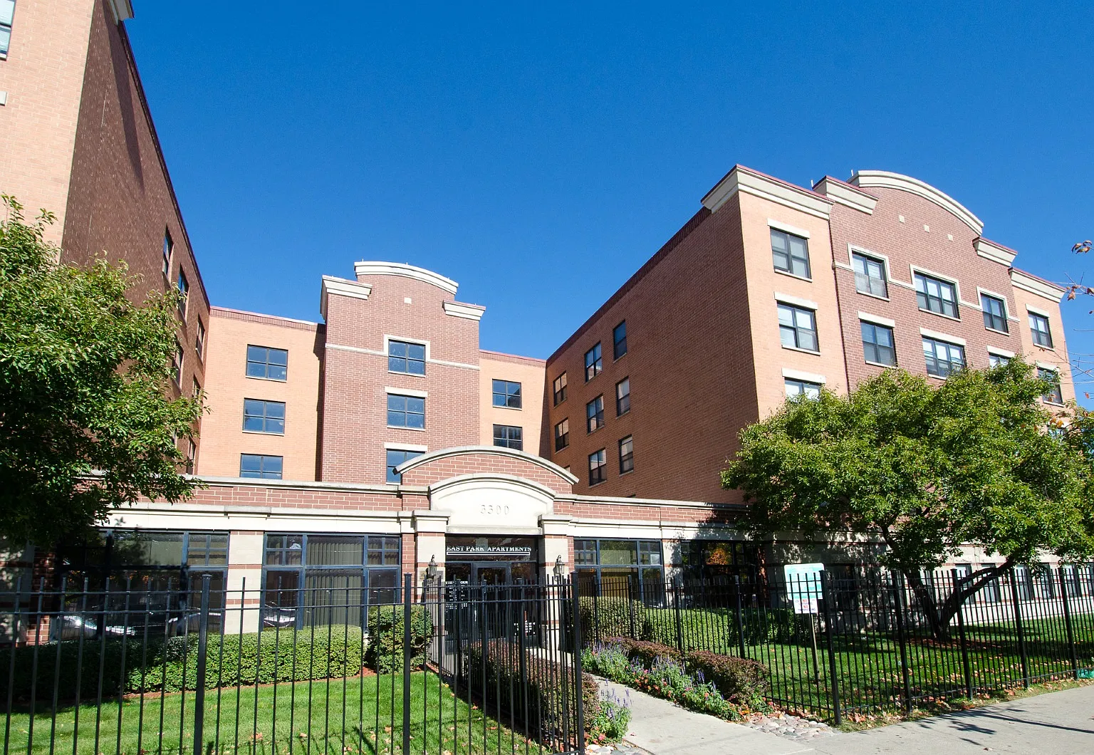 East Park Apartments — Photo 3
