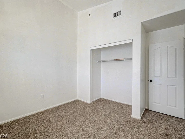 4040 Castle Cove Dr #4040 — Photo 31