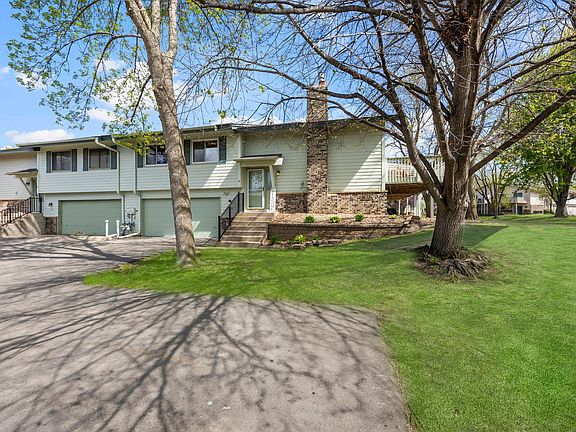 2nd image of 11143 Xavier Rd