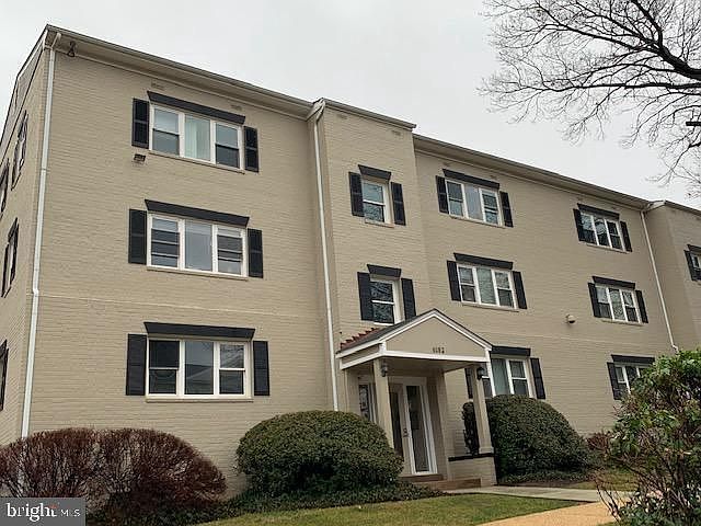 1st image of 3051 Patrick Henry Dr APT 101