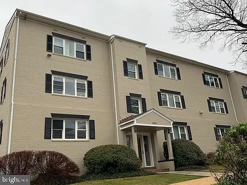 3051 Patrick Henry Dr #101 Photo 1
