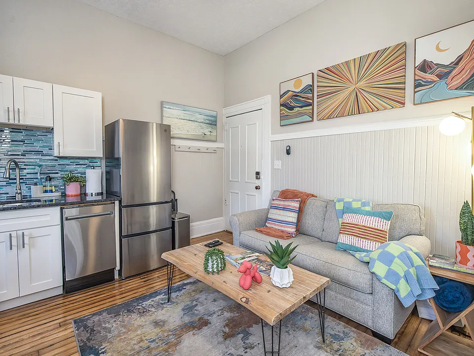20 S 3rd St #4