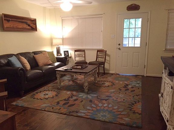 4th image of 412 Cocopa Dr