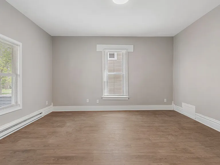 713 W Illinois St #1 — Photo 5