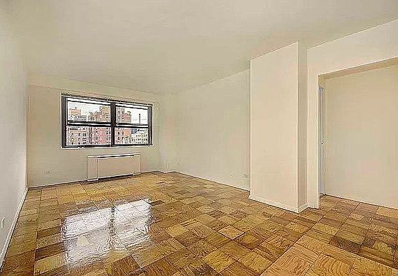 5th image of 300 W 55th St APT 8Y