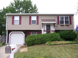 428 Navajo Ct, Bolingbrook, IL 60440