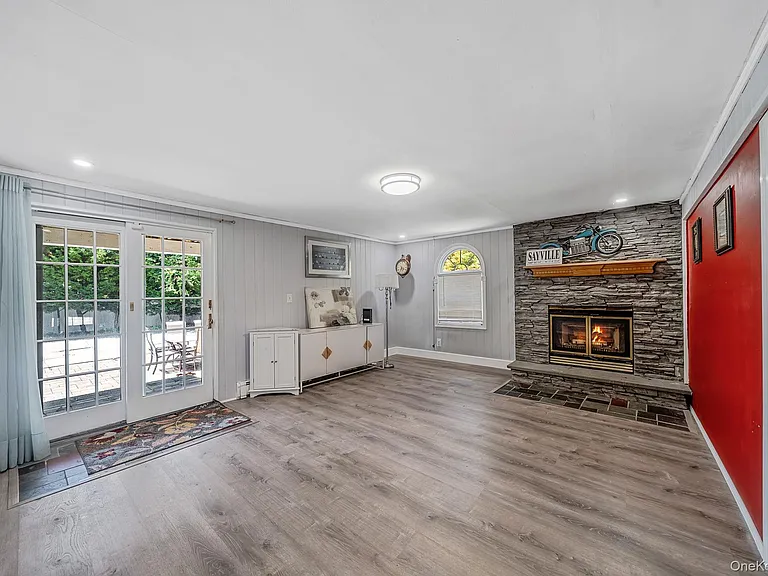 309 Sunrise Dr — Photo 9