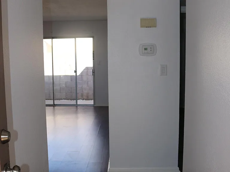 2401 N 70th St #G — Photo 3