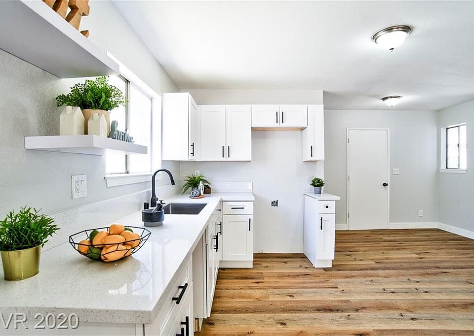 1st image of 3012 Roseville Way
