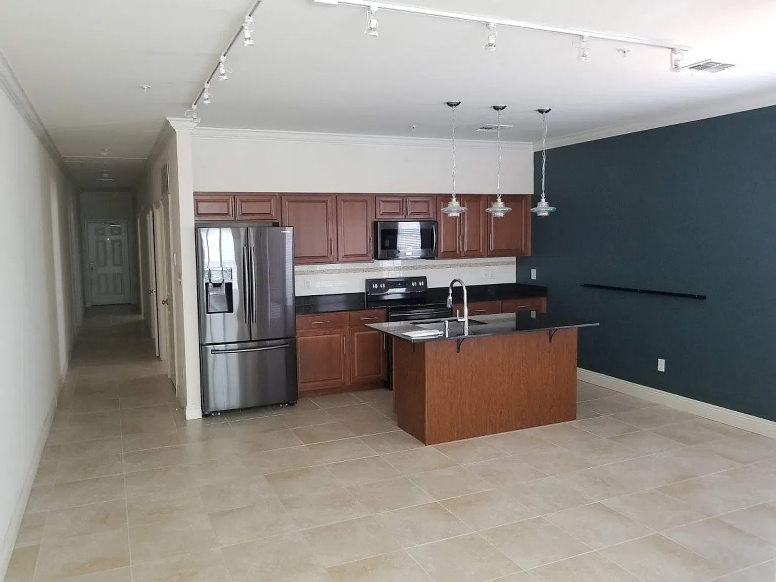 Luxury Downtown Apartments In Long Beach - Private Balcony!! — Photo 1