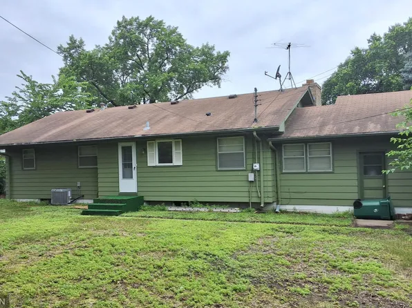 4721 Wingard Ln, Brooklyn Center, MN 55429