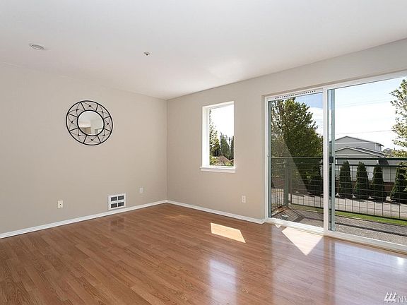 5th image of 9733 272nd Pl NW APT 310