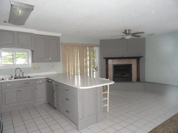 5th image of 495 Ziegler Ln