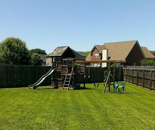 3rd image of 1906 Shafer Dr
