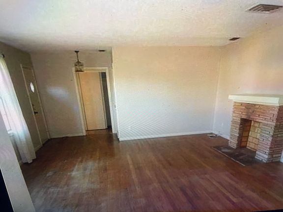 4th image of 641 E North 23rd St