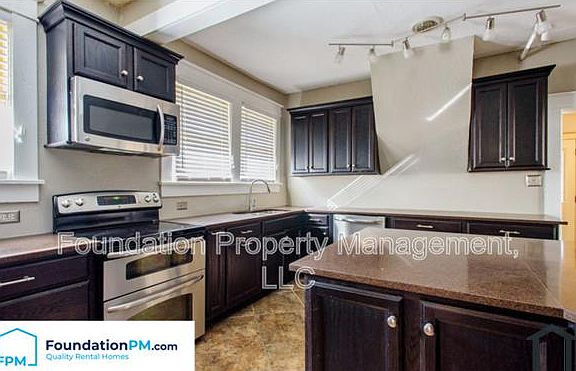 4th image of 895 N Avalon St