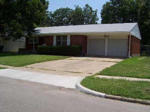 1st image of 13810 Pyramid Dr