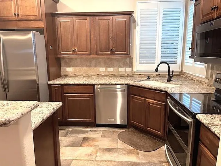 14156 Shadow Bay Dr — Photo 4