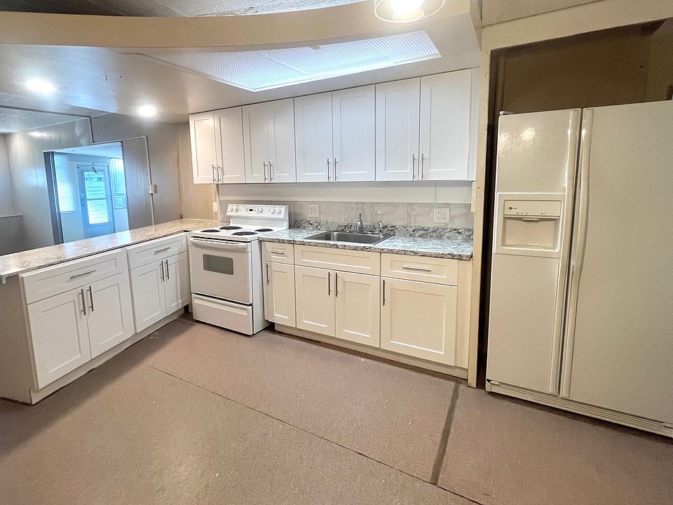 1st image of 137 Lantern Pl #A