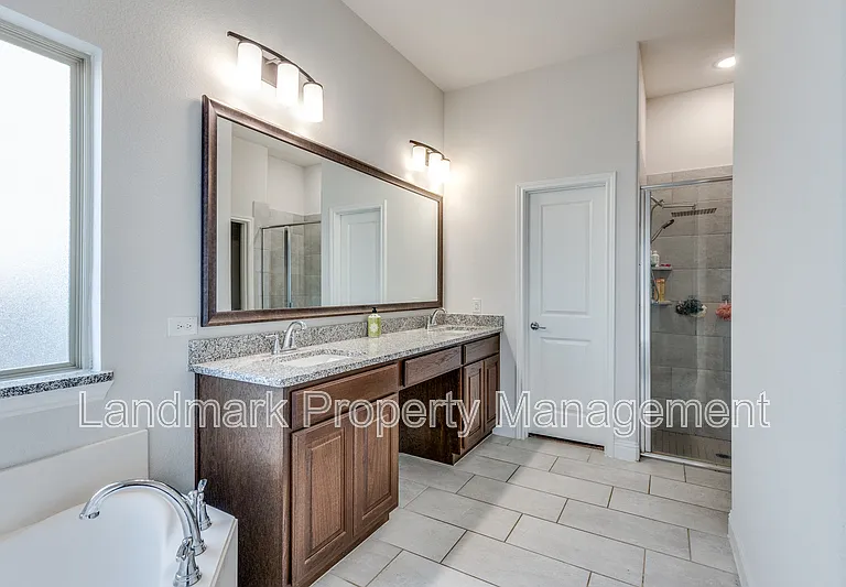 672 Harris Ridge Dr — Photo 20