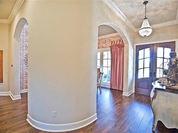 4th image of 4907 S 44th Pl