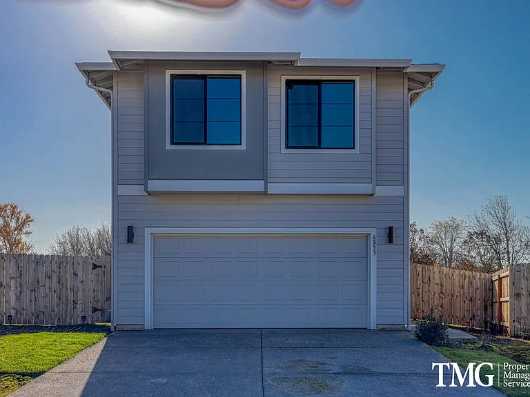 6853 N Montgomery Cir — Photo 3