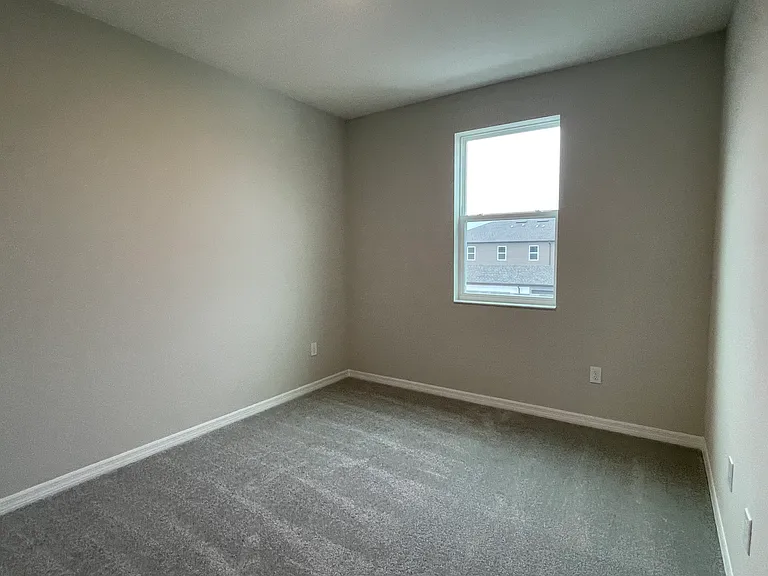 15911 Grafton Way — Photo 16
